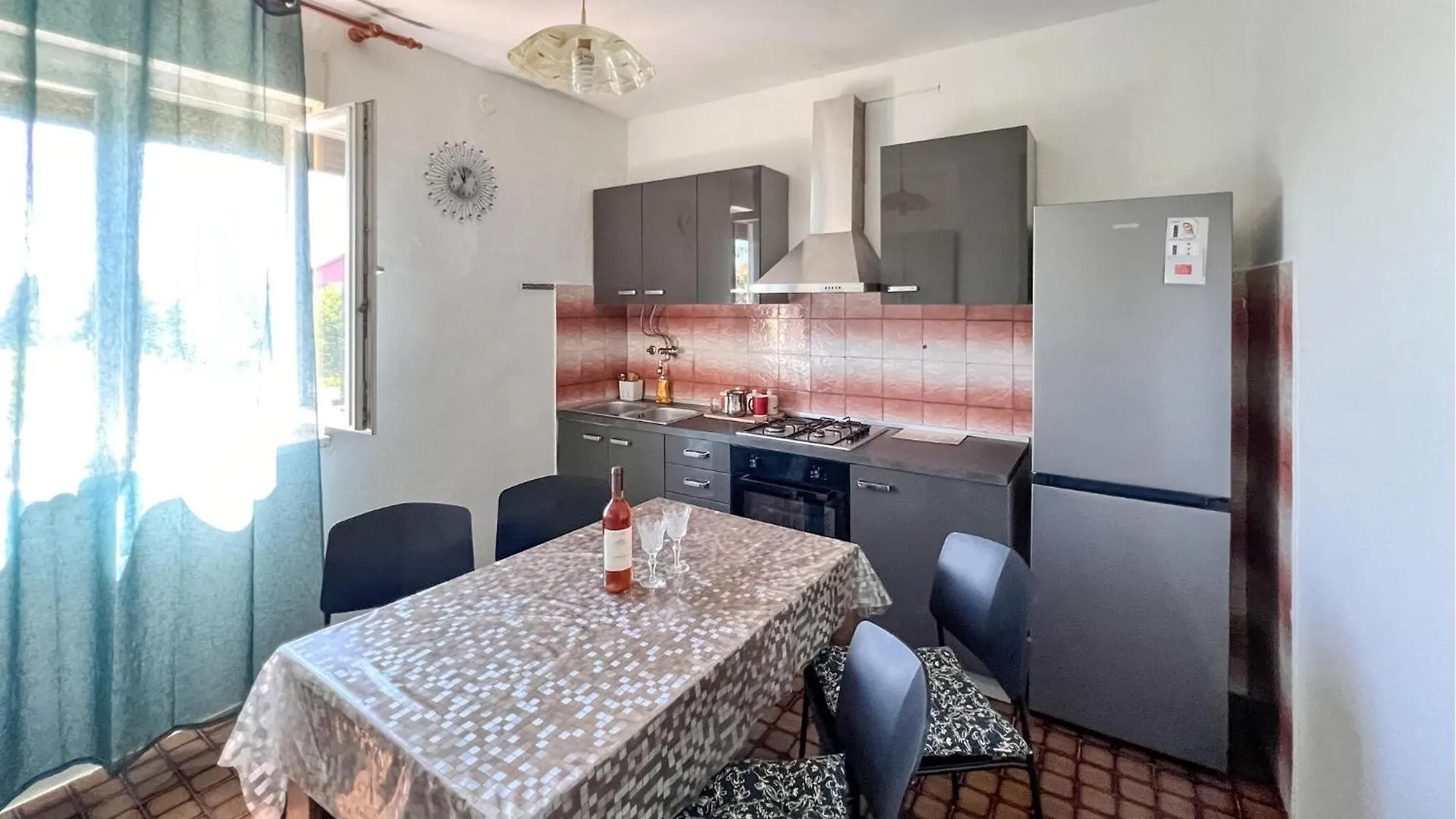 Nice Apartment In Pula With Wifi 0*,